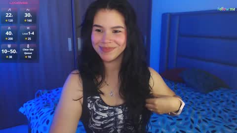 Snapshot of sky_lover_ chatting on January 13, 2025, 8:47 am Sky  online show from January 13, 2025, 8:47 am