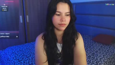 Snapshot of sky_lover_ chatting on February 2, 2025, 9:19 am Sky  online show from February 2, 2025, 9:19 am