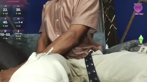 Snapshot of sky_walkerss chatting on April 12, 2026, 6:35 pm sky_walkerss online show from April 12, 2026, 6:35 pm