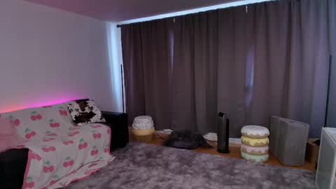 Skye Watson online show from March 27, 2026, 7:02 pm