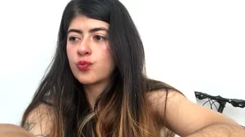 Snapshot of skyler1195 chatting on February 11, 2026, 4:01 pm Skyler online show from February 11, 2026, 4:01 pm