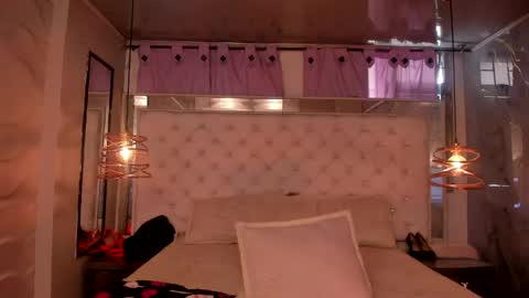 Snapshot of skyler_rouse chatting on June 5, 2026, 7:41 pm skyler_rouse online show from June 5, 2026, 7:41 pm