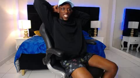 SKYLERBIGXXX online show from April 21, 2026, 4:19 am