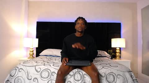 SKYLERBIGXXX online show from May 3, 2026, 4:40 am