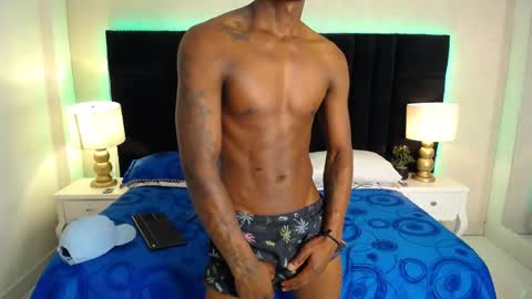SKYLERBIGXXX online show from May 19, 2026, 4:08 am