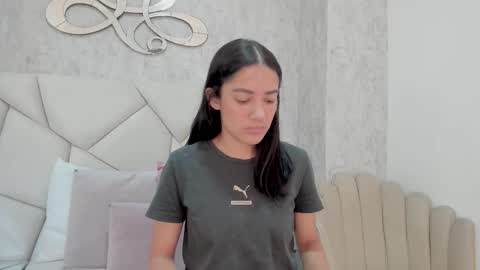 Skyler online show from November 24, 2025, 7:57 pm