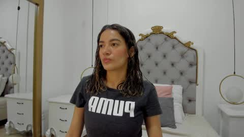 Skyler online show from May 4, 2026, 3:35 am