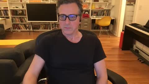 Snapshot of skyline3371 chatting on February 24, 2025, 7:44 am Skyline3371 online show from February 24, 2025, 7:44 am