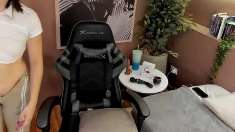 abby online show from February 19, 2026, 1:18 pm