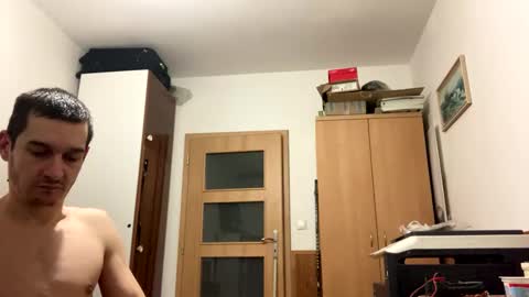 slabyhrac online show from February 3, 2025, 4:31 pm