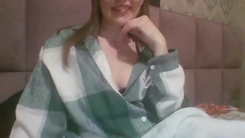 Snapshot of sladkiegubki chatting on February 26, 2025, 8:44 pm Sladkiegubki online show from February 26, 2025, 8:44 pm