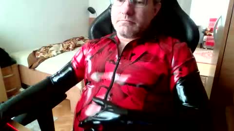 slatexss online show from April 20, 2026, 7:44 am