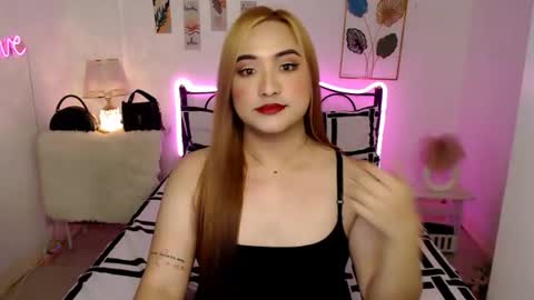 Queen Cyrine online show from June 9, 2026, 12:55 am