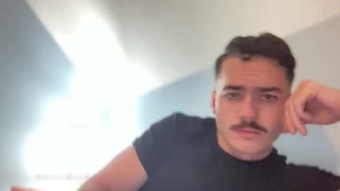 Snapshot of slickmass chatting on February 18, 2025, 2:16 am SlickMass online show from February 18, 2025, 2:16 am