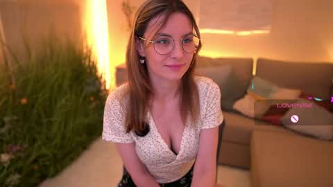 Elise  165cm 50kg online show from May 30, 2026, 7:22 pm