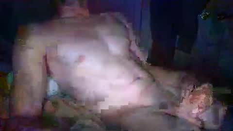 slideitin96 online show from October 13, 2025, 4:12 am