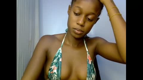 Snapshot of slim_candy12 chatting on June 28, 2026, 7:03 am Lily online show from June 28, 2026, 7:03 am