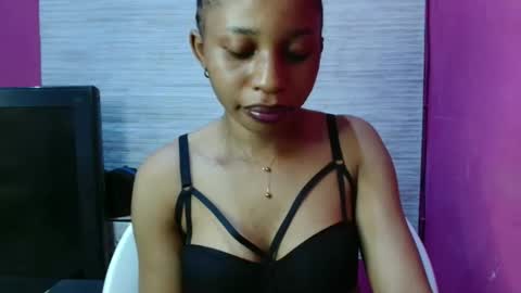slimass31 online show from May 17, 2026, 12:56 pm