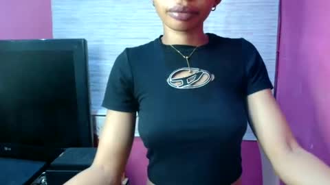 Snapshot of slimass31 chatting on May 22, 2026, 2:01 pm slimass31 online show from May 22, 2026, 2:01 pm