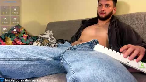 Art  online show from December 17, 2025, 4:51 am