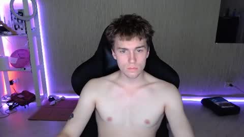 Snapshot of slippery_baby chatting on August 3, 2026, 9:07 pm Mila online show from August 3, 2026, 9:07 pm