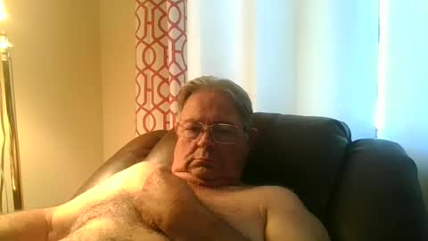 Snapshot of slippery_duck chatting on September 25, 2025, 2:32 pm slippery_duck online show from September 25, 2025, 2:32 pm