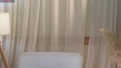 Emilia online show from February 4, 2026, 12:22 pm