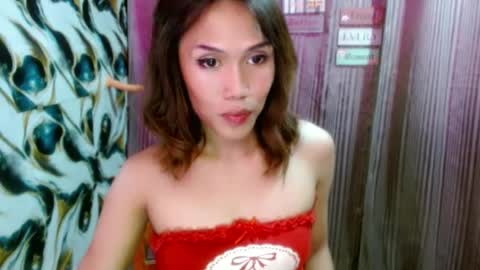 Snapshot of slutqueen_raz chatting on June 25, 2026, 7:24 am Raz online show from June 25, 2026, 7:24 am