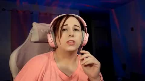 Snapshot of sluttia chatting on March 1, 2026, 2:46 am Heavenly online show from March 1, 2026, 2:46 am