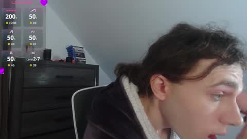 Natsu online show from February 26, 2026, 4:39 pm