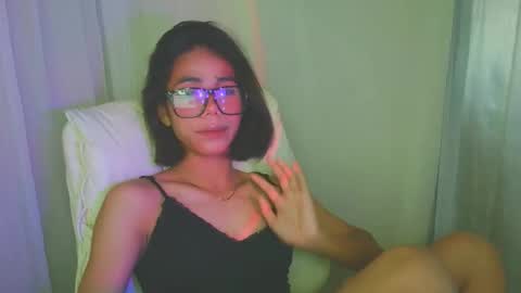 sluttypatotie online show from September 20, 2025, 1:23 pm