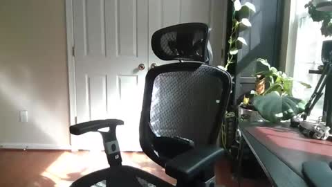 sluttyputtyxxx online show from April 14, 2026, 1:50 pm