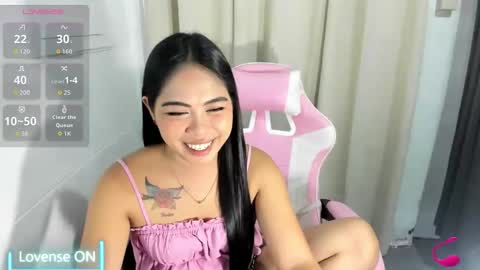 Snapshot of slutyshaine chatting on June 11, 2026, 12:19 am slutyshaine online show from June 11, 2026, 12:19 am