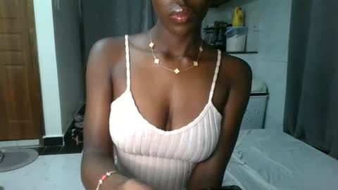 Snapshot of sly_rose chatting on July 19, 2026, 12:09 pm sly_rose online show from July 19, 2026, 12:09 pm