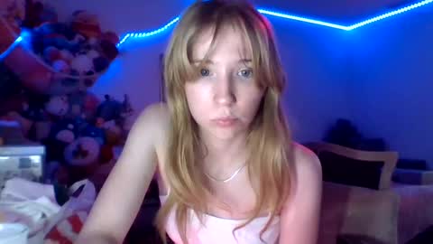 Snapshot of sm0keprincesspeach chatting on December 31, 2024, 1:04 am sm0keprincesspeach online show from December 31, 2024, 1:04 am