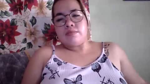 Snapshot of small_boobs59 chatting on October 25, 2025, 4:09 am Lovewella online show from October 25, 2025, 4:09 am