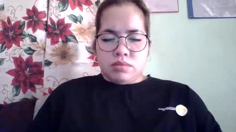 Lovewella online show from October 28, 2025, 12:03 am