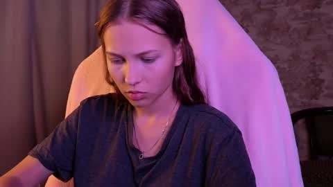 Emma online show from September 10, 2025, 4:18 pm