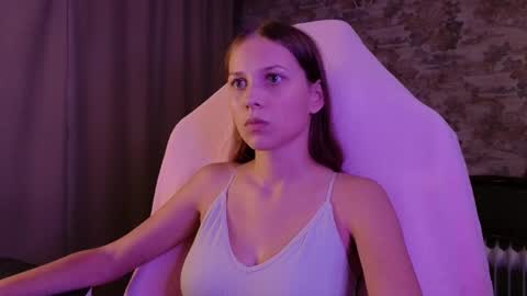 Emma online show from November 22, 2025, 7:57 pm