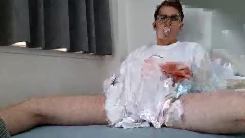 Snapshot of smalldickbigdreams23 chatting on December 15, 2024, 12:28 pm smalldickbigdreams23 online show from December 15, 2024, 12:28 pm