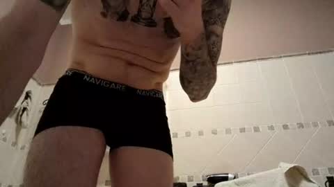 Snapshot of smallone8825 chatting on February 4, 2026, 12:11 pm smallone8825 online show from February 4, 2026, 12:11 pm