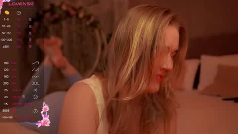 Snapshot of smiley_mia_ chatting on September 10, 2025, 7:08 am Mia online show from September 10, 2025, 7:08 am