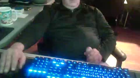 smly online show from October 31, 2025, 12:17 pm