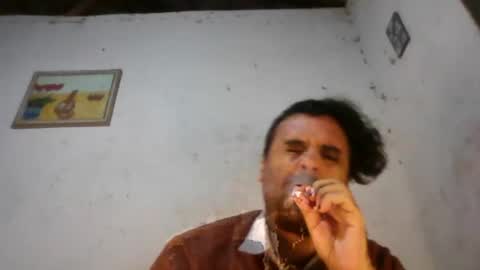 Snapshot of smokers_lounge chatting on June 3, 2026, 12:02 am smokers_lounge online show from June 3, 2026, 12:02 am