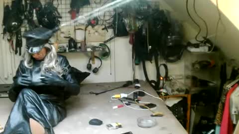 Snapshot of smokeslut365 chatting on July 19, 2026, 6:06 am smokeslut365 online show from July 19, 2026, 6:06 am