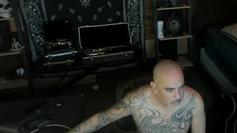 Snapshot of smokey915 chatting on January 15, 2025, 9:56 am Smokey915 online show from January 15, 2025, 9:56 am