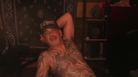 Snapshot of smokey915 chatting on February 6, 2025, 11:32 am Smokey915 online show from February 6, 2025, 11:32 am