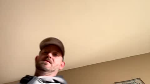 Snapshot of smokeymt420 chatting on January 28, 2025, 1:27 pm smokeymt420 online show from January 28, 2025, 1:27 pm