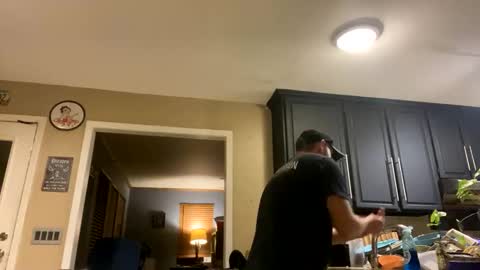 Snapshot of smokeymt420 chatting on February 14, 2025, 5:19 am smokeymt420 online show from February 14, 2025, 5:19 am