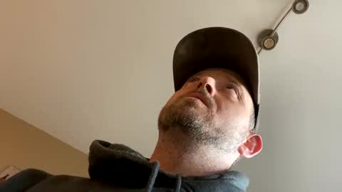 Snapshot of smokeymt420 chatting on February 20, 2025, 10:37 pm smokeymt420 online show from February 20, 2025, 10:37 pm